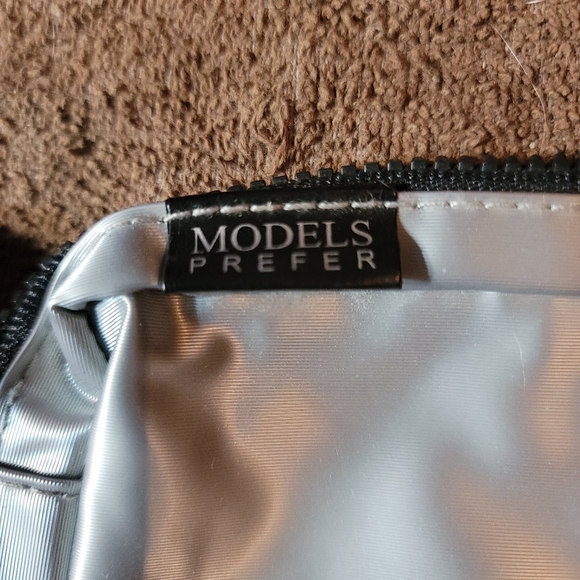 MODELS PREFER MAKE-UP ORGANIZER-MUST SEE - Picture 5 of 6